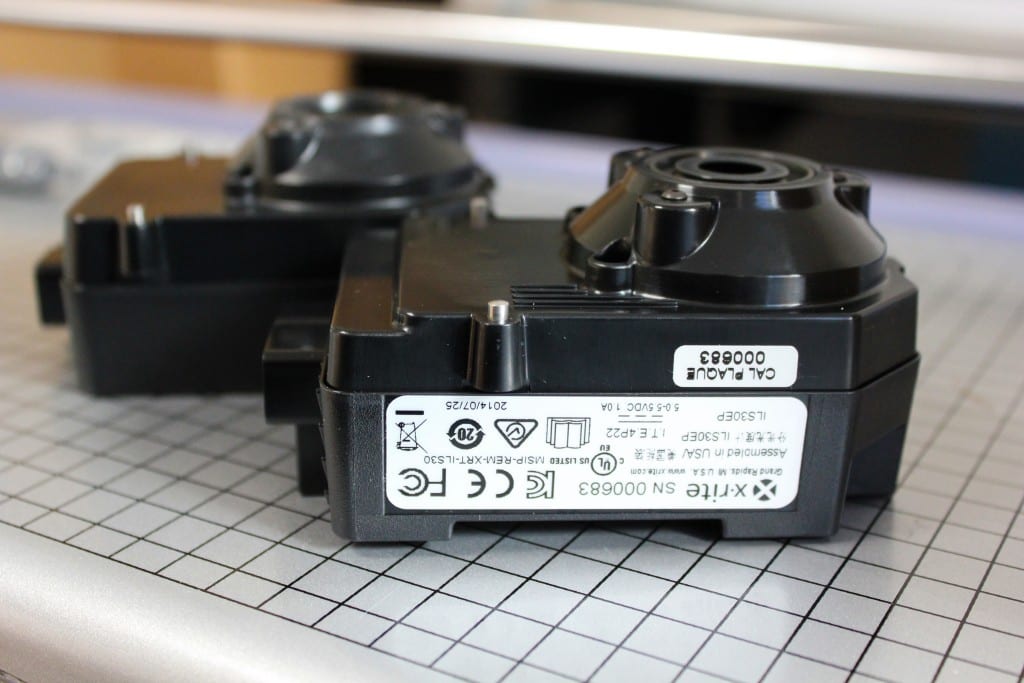 Detailed X-Rite SpectroProofer ILS30 measuring head compared with X-Rite SpectroProofer ILS20